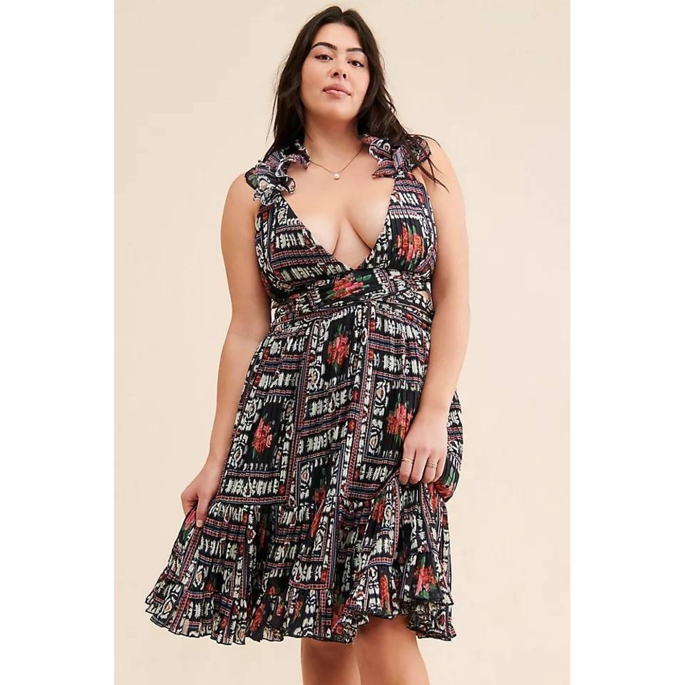 Let me Be Free People Floral Ruffle Lace Up Back Pleated Mini Dress Black Red